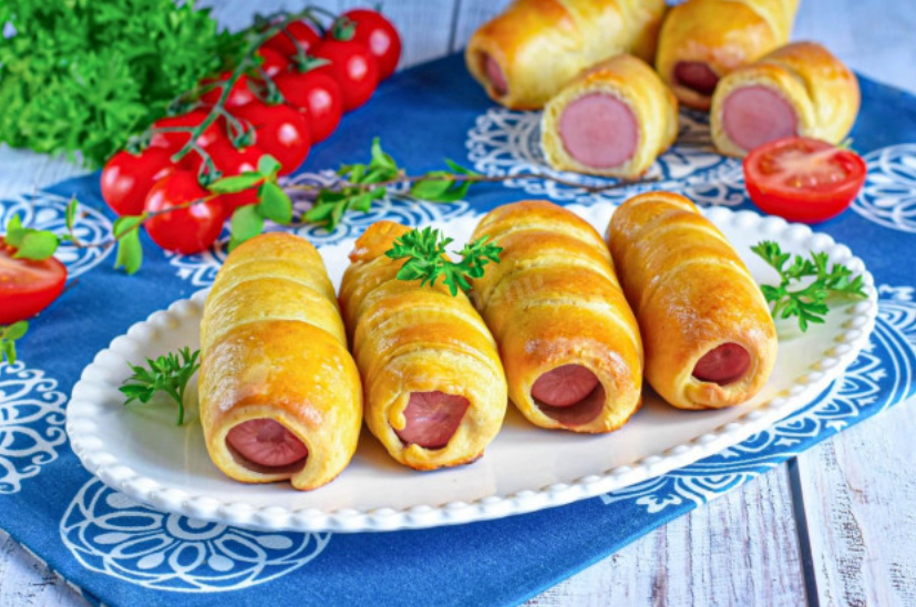 Сосиски в тесте — кулинарная классика с новыми гранями
