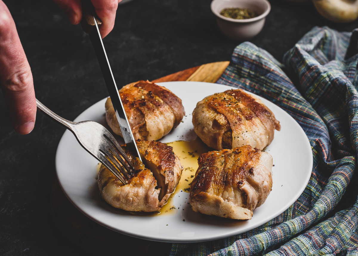 Фаршированные шампиньоны: аппетитная закуска к празднику