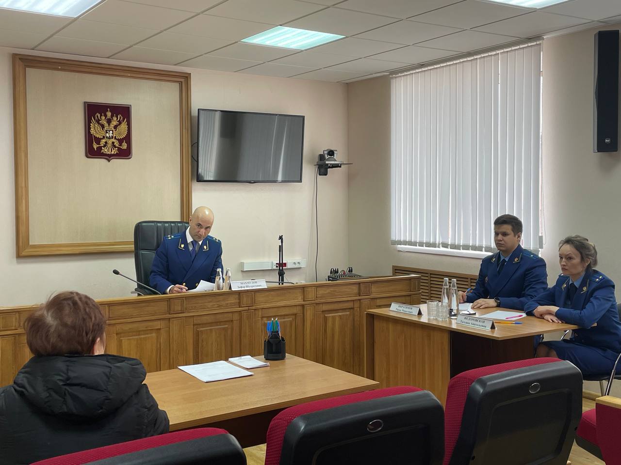 Сегодня заместитель прокурора Татарстана Зафар Махмудов провел выездной прием граждан в Альметьевске Сегодня заместитель прокурора Татарстана Зафар Махмудов провел выездной прием граждан в Альметьевске