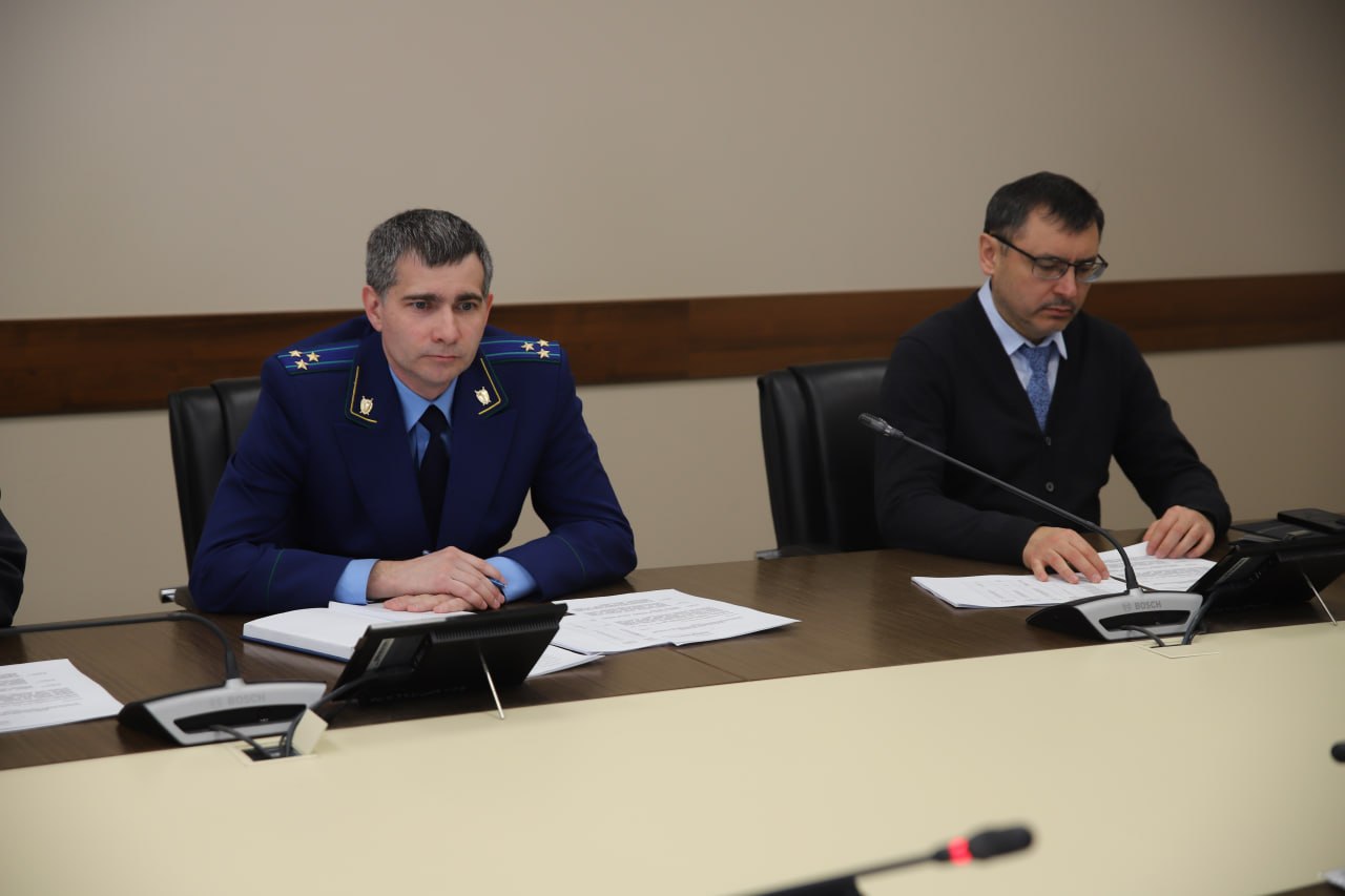 В прокуратуре Татарстана обсудили защиту прав предпринимателей В прокуратуре Татарстана обсудили защиту прав предпринимателей