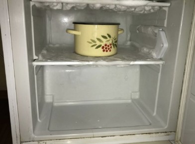 Как подготовить морозильную камеру к использованию: секреты чистки и разморозки