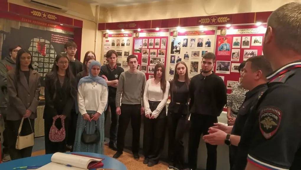 Будущие стражи порядка в гостях у Управления МВД Будущие стражи порядка в гостях у Управления МВД