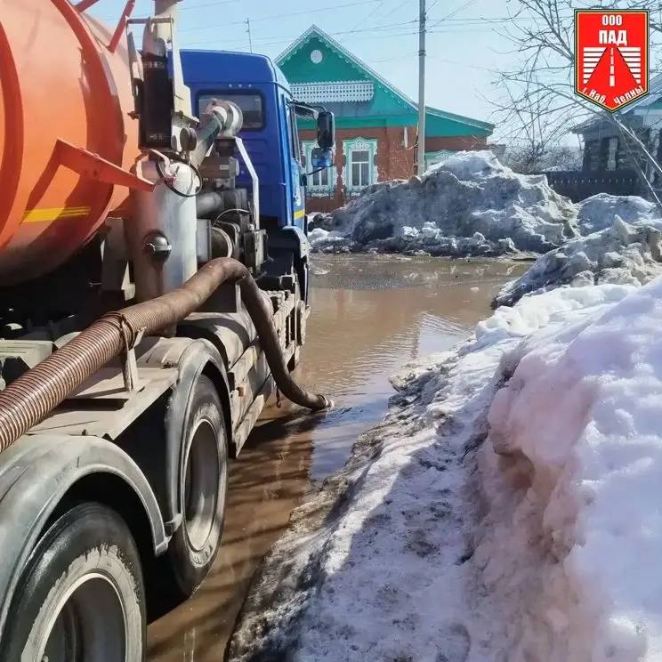 В Набережных Челнах продолжаются работы по предотвращению образования подтоплений в период таяния снега В Набережных Челнах продолжаются работы по предотвращению образования подтоплений в период таяния снега