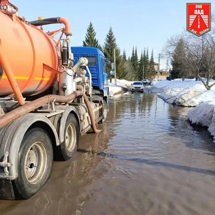 В Набережных Челнах продолжаются работы по предотвращению образования подтоплений в период таяния снега В Набережных Челнах продолжаются работы по предотвращению образования подтоплений в период таяния снега