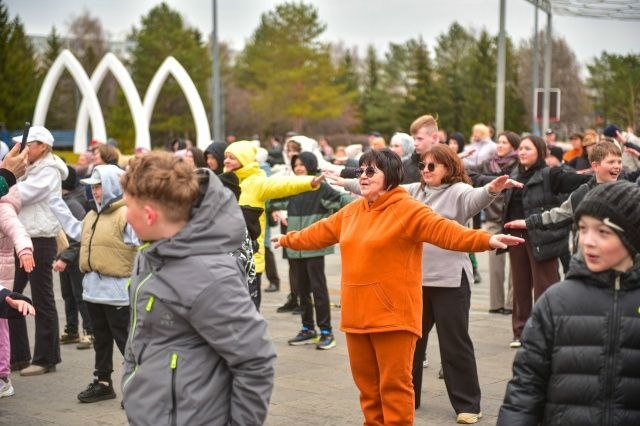 Как начать день бодро? Есть ответ! Сделать зарядку! Сегодня, 7 апреля, во всем мире отмечается День здоровья! Как начать день бодро? Есть ответ! Сделать зарядку! Сегодня, 7 апреля, во всем мире отмечается День здоровья!