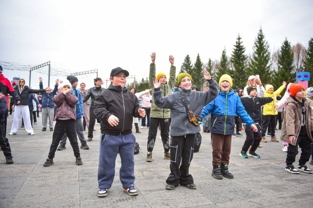 Как начать день бодро? Есть ответ! Сделать зарядку! Сегодня, 7 апреля, во всем мире отмечается День здоровья! Как начать день бодро? Есть ответ! Сделать зарядку! Сегодня, 7 апреля, во всем мире отмечается День здоровья!