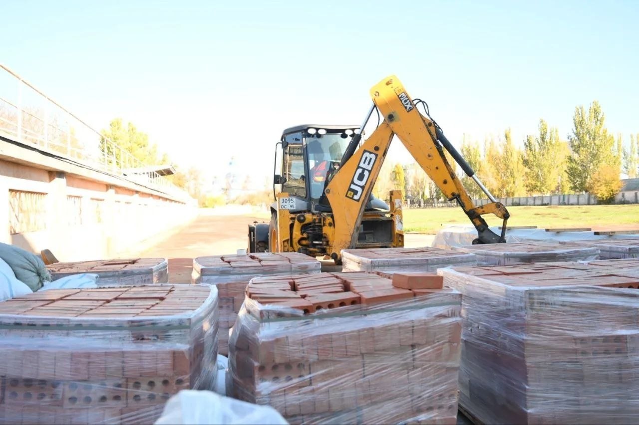 Народная программа Единой России обеспечила строительство новых школ, ремонт колледжей и спортивных центров, благоустройство парков и скверов Народная программа Единой России обеспечила строительство новых школ, ремонт колледжей и спортивных центров, благоустройство парков и скверов