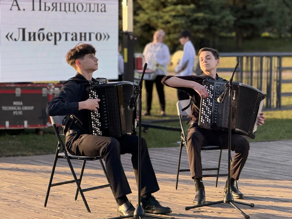 Музыкальные вечера под открытым небом стартовали в Набережных Челнах! Музыкальные вечера под открытым небом стартовали в Набережных Челнах!