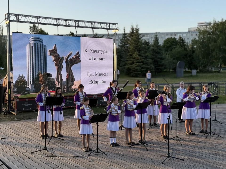 Музыкальные вечера под открытым небом стартовали в Набережных Челнах! Музыкальные вечера под открытым небом стартовали в Набережных Челнах!