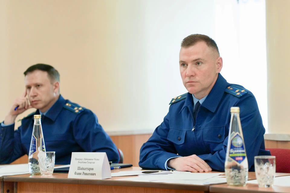 Прокурор Республики Татарстан Альберт Суяргулов провел прием граждан в Набережных Челнах Прокурор Республики Татарстан Альберт Суяргулов провел прием граждан в Набережных Челнах