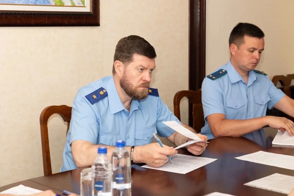Прокурор Республики Татарстан Альберт Суяргулов провел личный прием граждан в Альметьевске Прокурор Республики Татарстан Альберт Суяргулов провел личный прием граждан в Альметьевске
