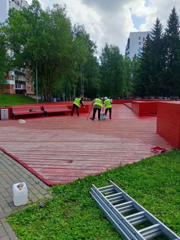 Исчезнувший со стелы в Челнах портрет Шишкина вернули спустя месяц Исчезнувший со стелы в Челнах портрет Шишкина вернули спустя месяц