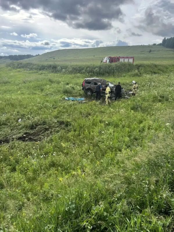 В Татарстане перевернулся внедорожник: женщина погибла на месте В Татарстане перевернулся внедорожник: женщина погибла на месте