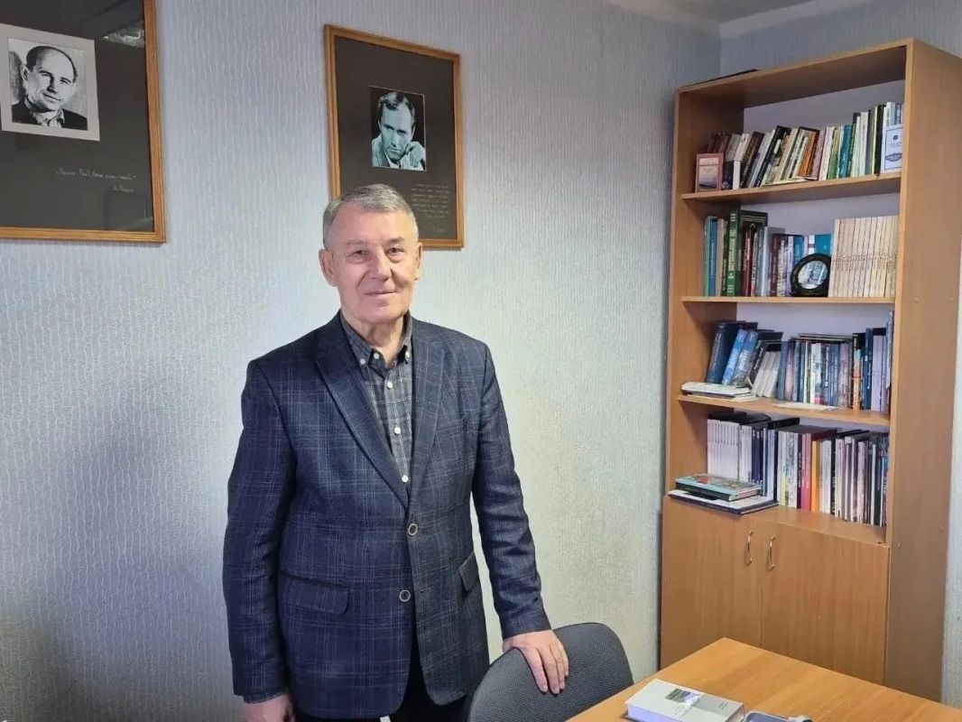 Рифма на фоне КАМАЗа: как простой рабочий стал голосом эпохи Рифма на фоне КАМАЗа: как простой рабочий стал голосом эпохи