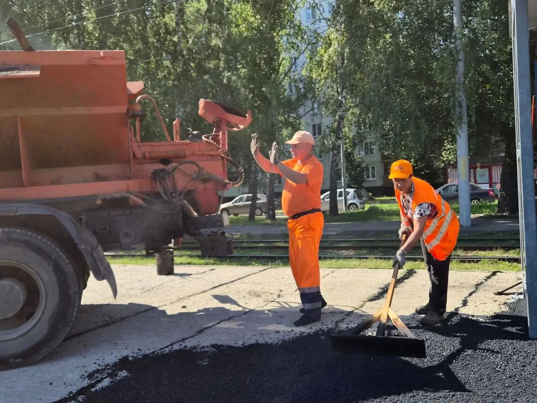 Сегодня в рубрике #твоилюдичелны Рамиля Ахтямовна Залялеева – хрупкая женщина, укротившая раскаленный асфальт Сегодня в рубрике #твоилюдичелны Рамиля Ахтямовна Залялеева – хрупкая женщина, укротившая раскаленный асфальт