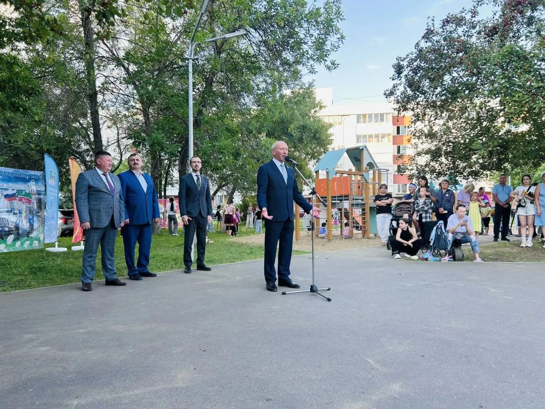 Друзья, это было круто! Как мы провели праздник двора Друзья, это было круто! Как мы провели праздник двора