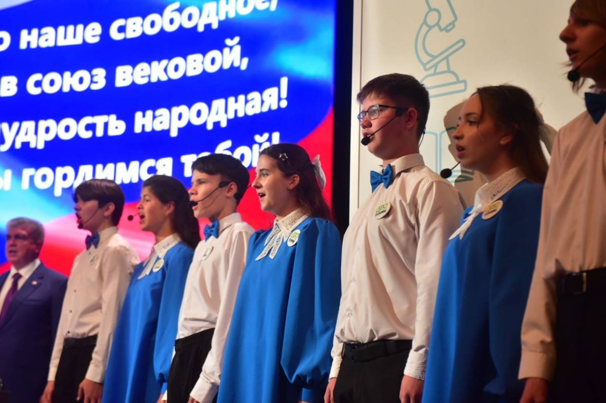 Наиль Магдеев: Сегодня нашему города выпала честь принимать республиканскую августовскую конференцию Наиль Магдеев: Сегодня нашему города выпала честь принимать республиканскую августовскую конференцию