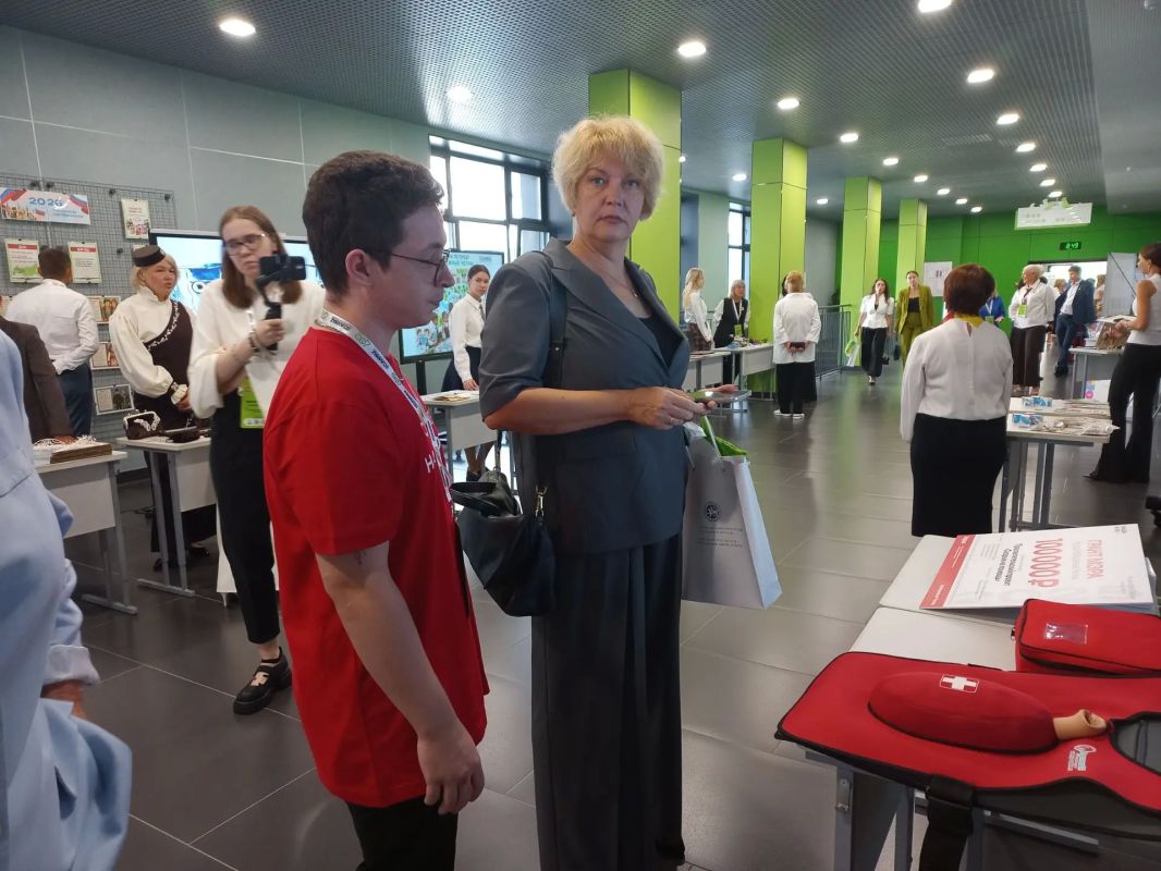 Проект «Скорые на помощь» — в центре внимания работников образования и науки Республики Татарстан Проект «Скорые на помощь» — в центре внимания работников образования и науки Республики Татарстан