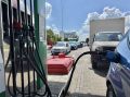 Цены на бензин и дизтопливо продолжают снижаться в России