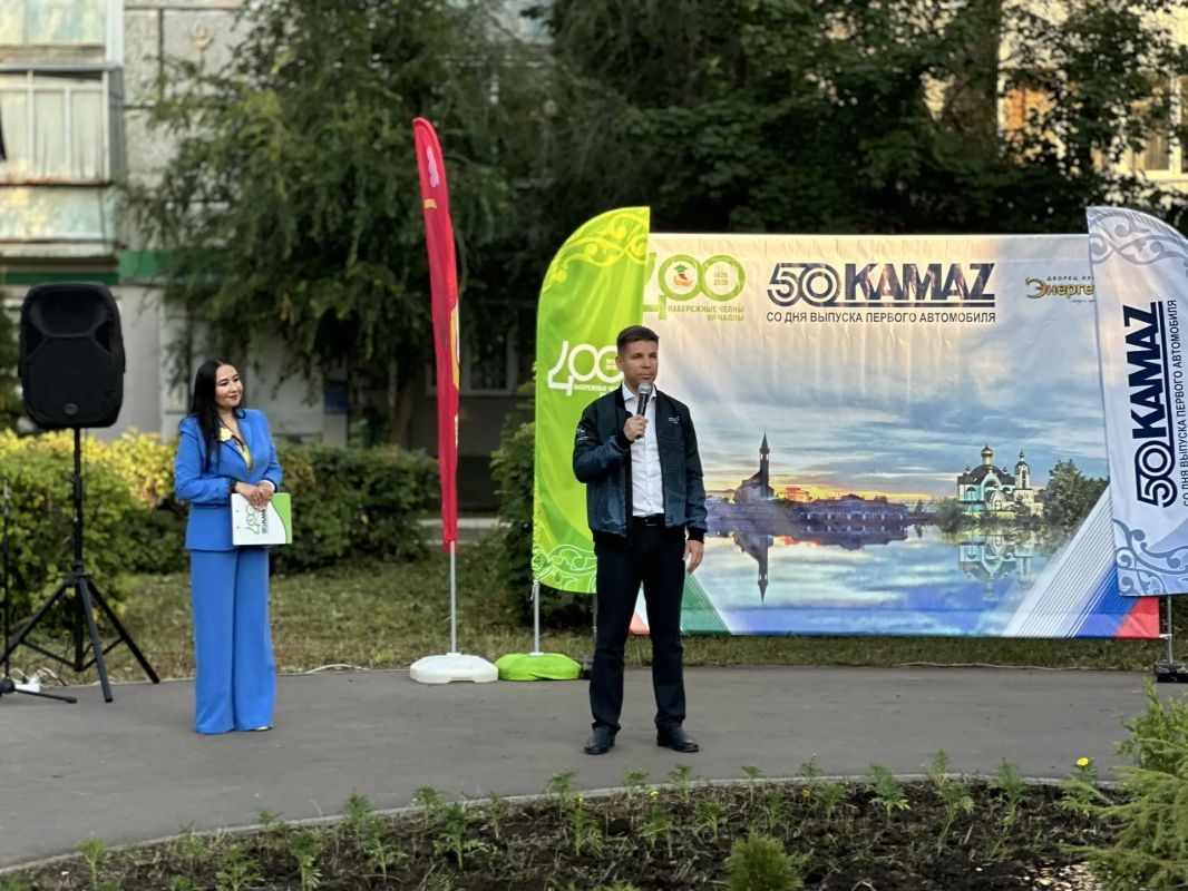 Сегодня в 8 комплексе пос. ГЭС состоялся теплый и душевный праздник, который собрал вместе соседей всех возрастов Сегодня в 8 комплексе пос. ГЭС состоялся теплый и душевный праздник, который собрал вместе соседей всех возрастов