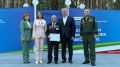 Наиль Магдеев: 15 челнинцам вручили именные свидетельства Электронной доски почёта Республики Татарстан