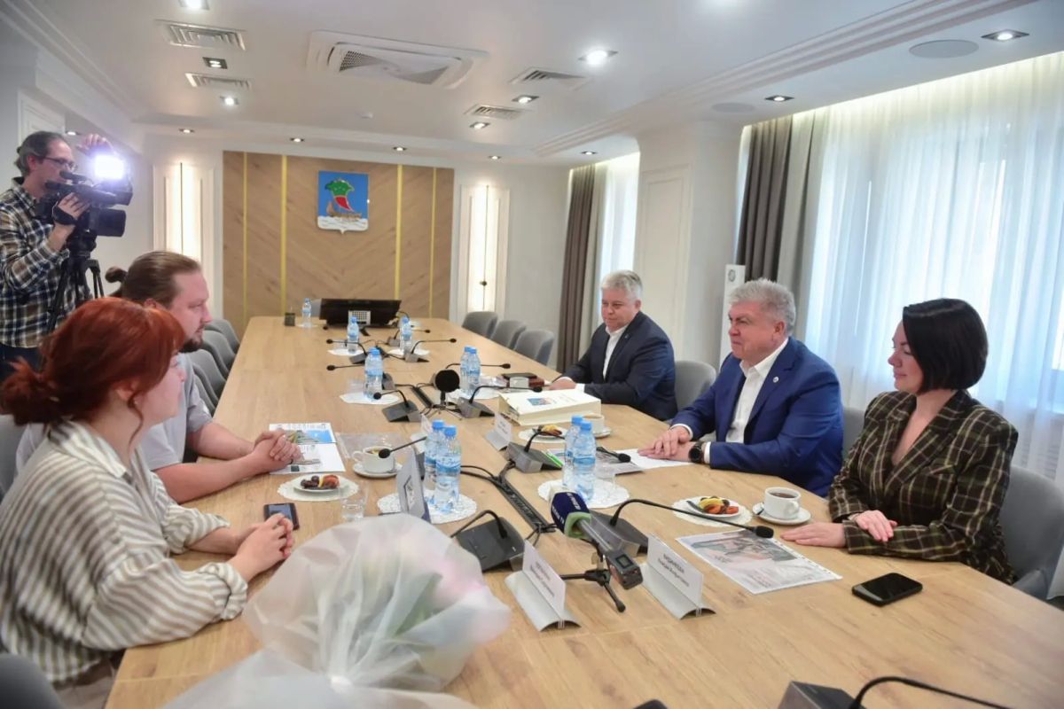Хорошая фамилия, однако, Попов! Хорошая фамилия, однако, Попов!