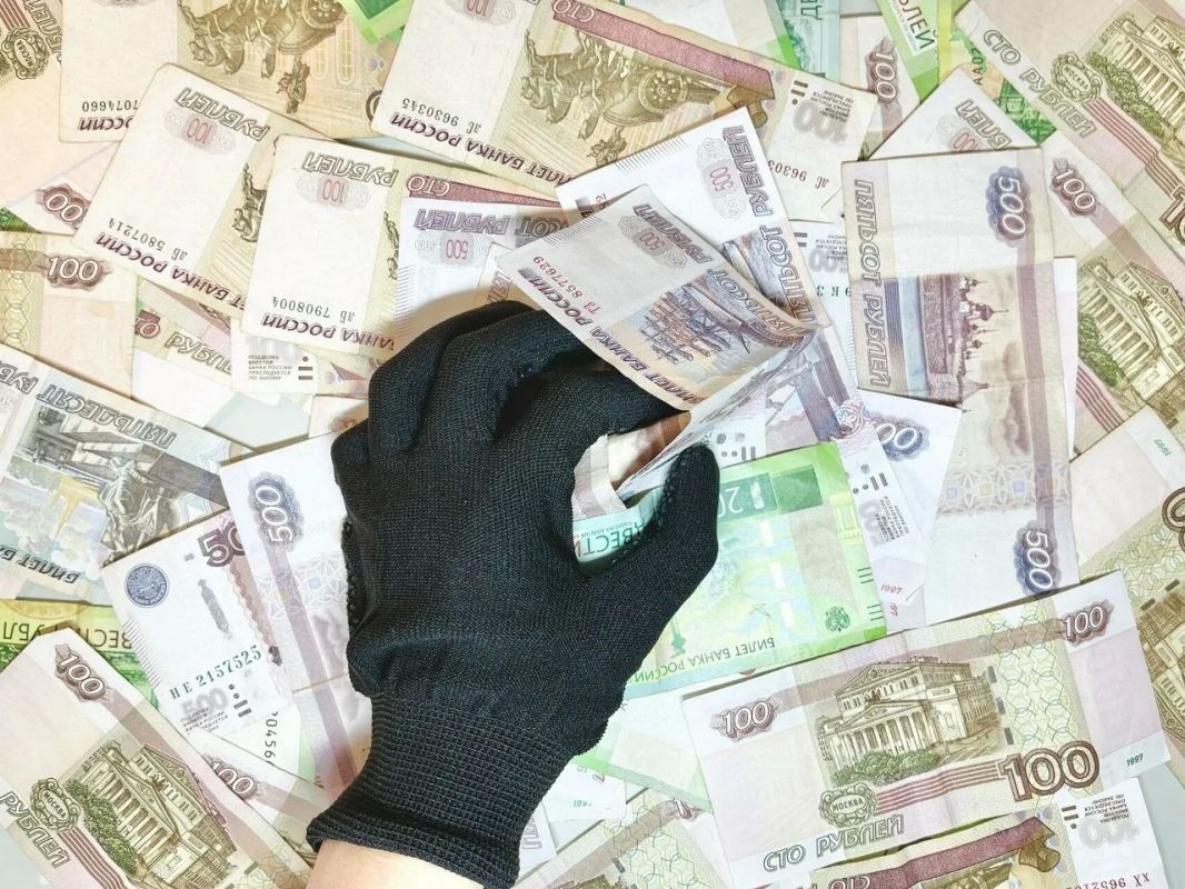 Получил 10 миллионов, а заработал 750 рублей: в Челнах будут судить дроппера