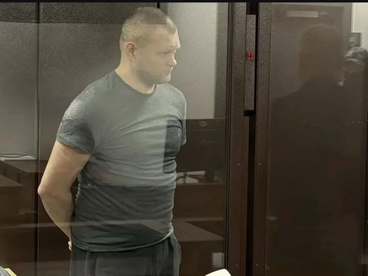 Суд по делу об избиении жены убитого соседа начался в Набережных Челнах