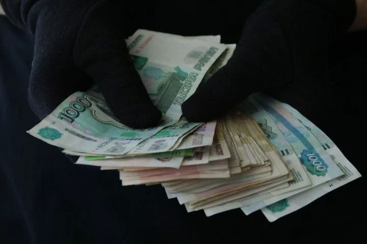 Собирала на черный день: пенсионерка отдала мошенникам 2,8 млн рублей